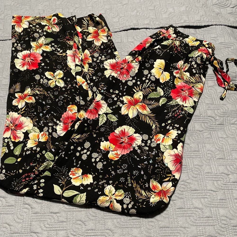 Zara Flowy Long multi Colors Pants